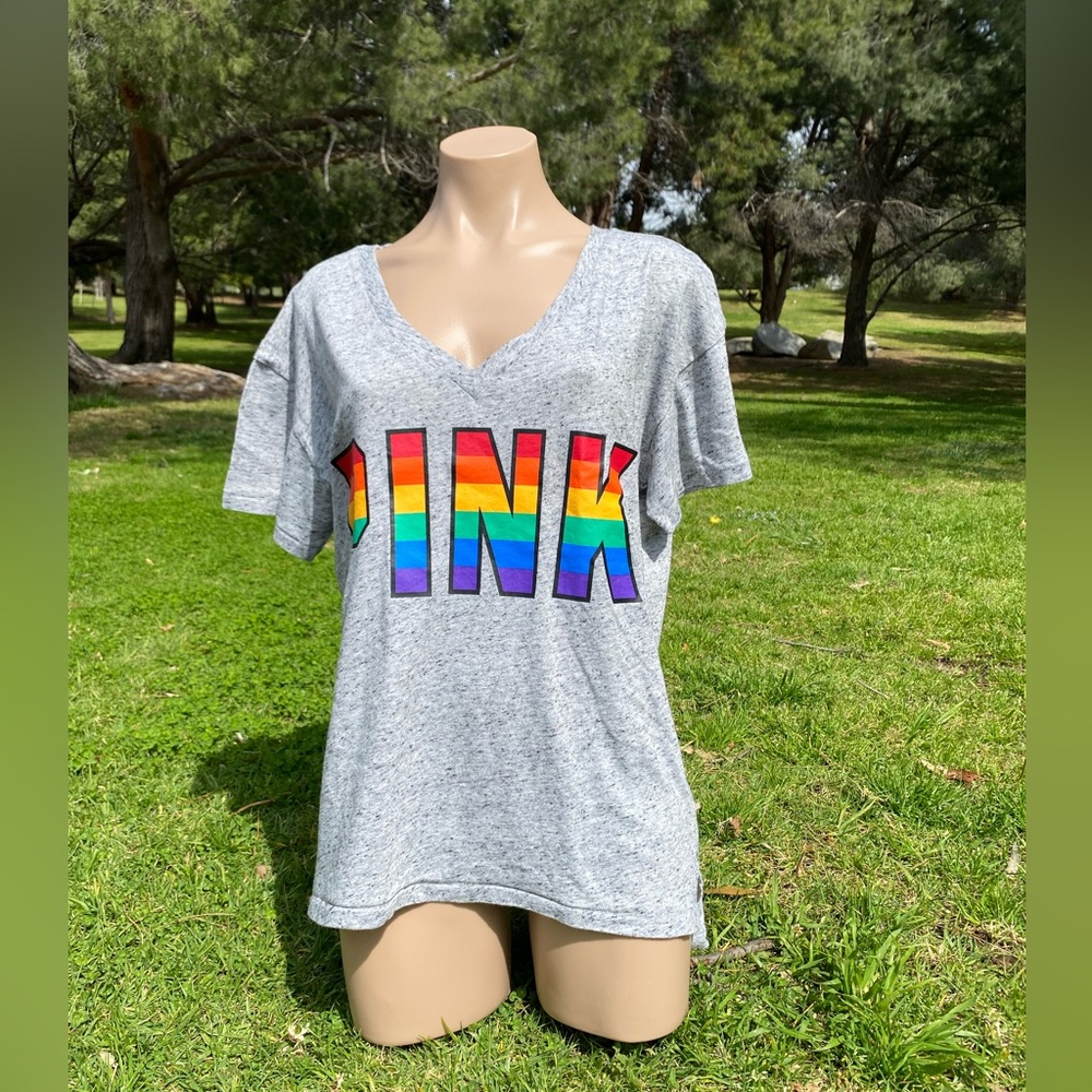 PINK ~Woman’s Medium “logo rainbow lettering grey graphic T-shirt